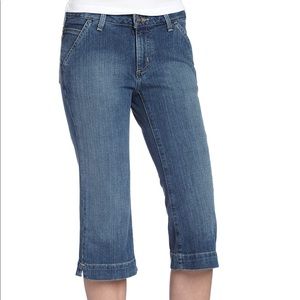 Carhartt Original Fit Denim Cropped NWT 8